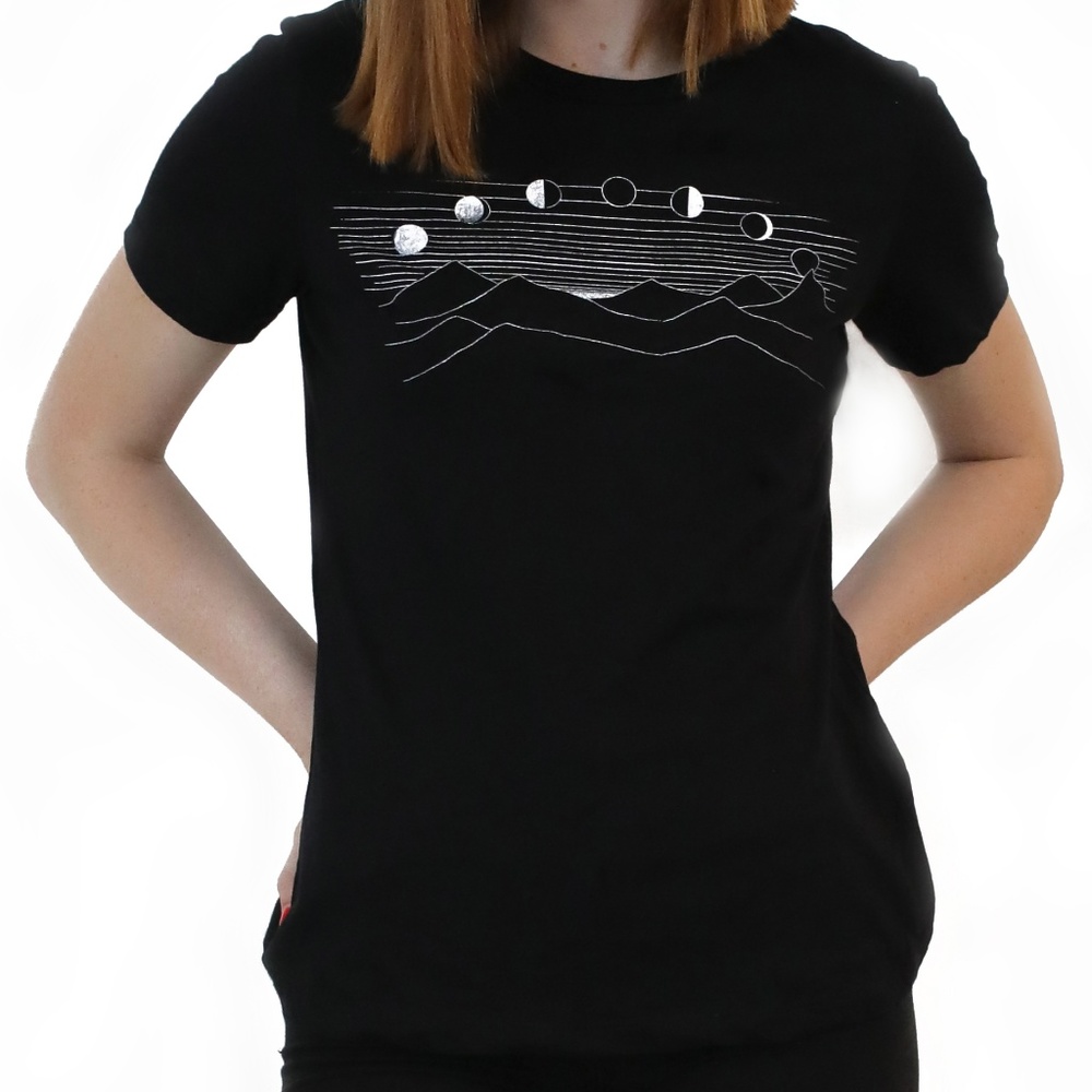 CRESCENT MOONS PERFECT T BLACK